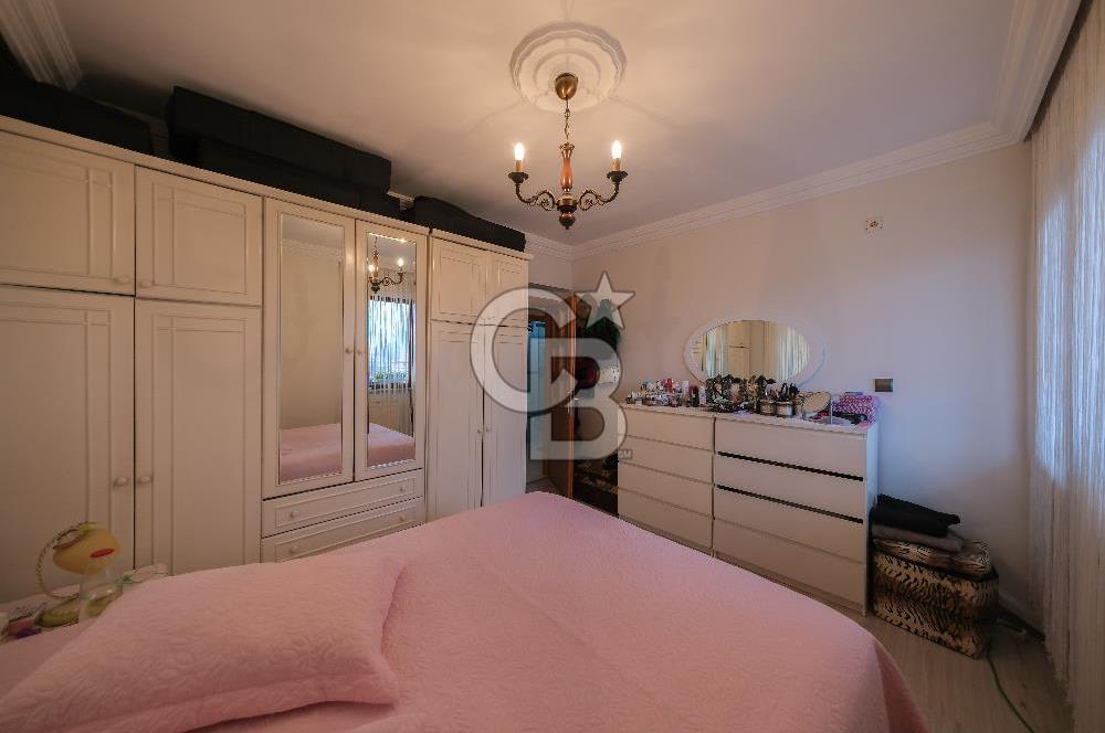 ÜMRANİYE ÇAMLIK SİTE İÇİNDE 140 M2 ARA KAT DEĞERLİ LOKASYON