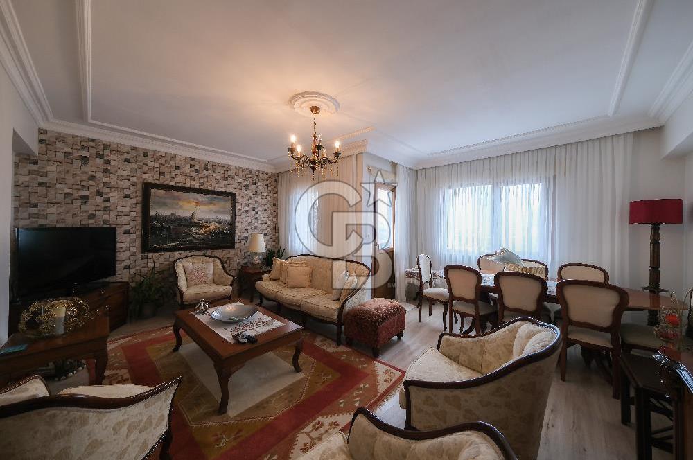 ÜMRANİYE ÇAMLIK SİTE İÇİNDE 140 M2 ARA KAT DEĞERLİ LOKASYON