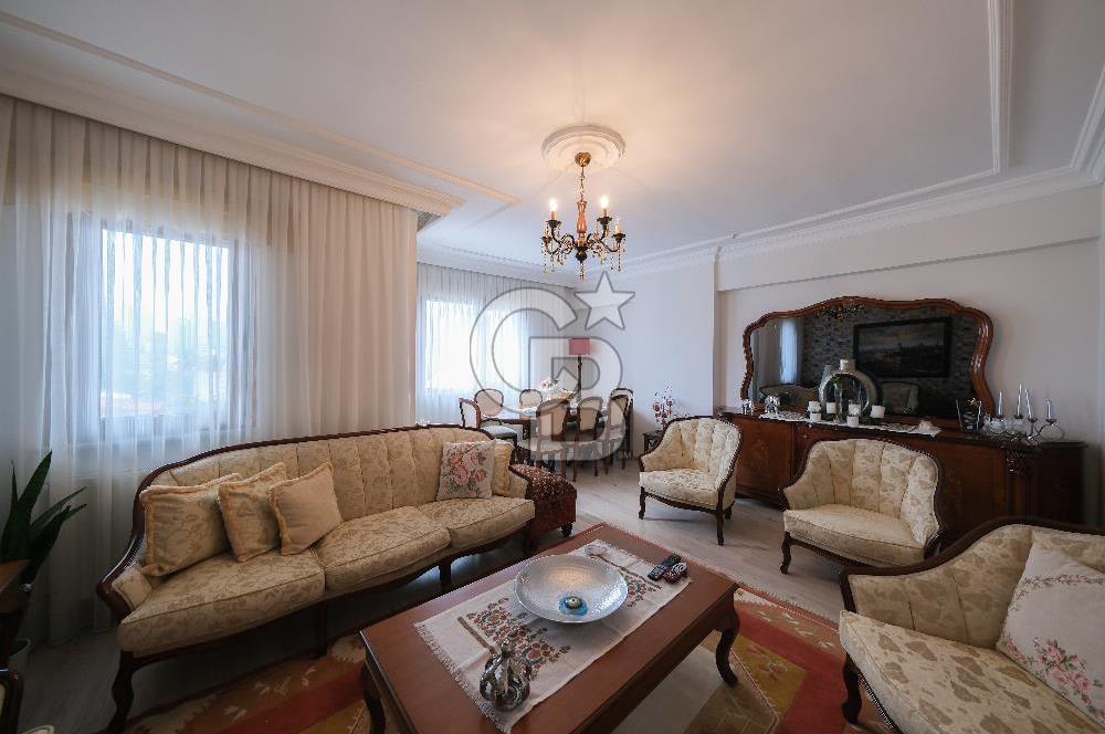 ÜMRANİYE ÇAMLIK SİTE İÇİNDE 140 M2 ARA KAT DEĞERLİ LOKASYON