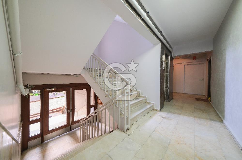 ÜMRANİYE ÇAMLIK SİTE İÇİNDE 140 M2 ARA KAT DEĞERLİ LOKASYON