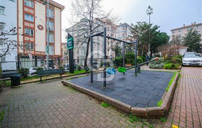 ÜMRANİYE ÇAMLIK SİTE İÇİNDE 140 M2 ARA KAT DEĞERLİ LOKASYON