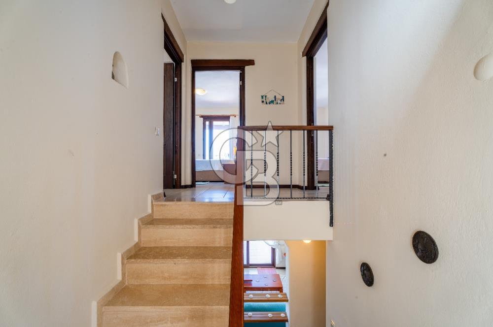 GÜMÜŞLÜK KOYUNBABA LEBİ DERYA MANZARALI BAHÇELİ MÜSTAKİL VİLLA