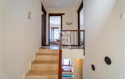 GÜMÜŞLÜK KOYUNBABA LEBİ DERYA MANZARALI BAHÇELİ MÜSTAKİL VİLLA