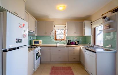 GÜMÜŞLÜK KOYUNBABA LEBİ DERYA MANZARALI BAHÇELİ MÜSTAKİL VİLLA