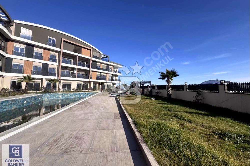 Döşemealtı Riffport'ta Havuz Cepheli, oturuma hazır 2+1 Daire