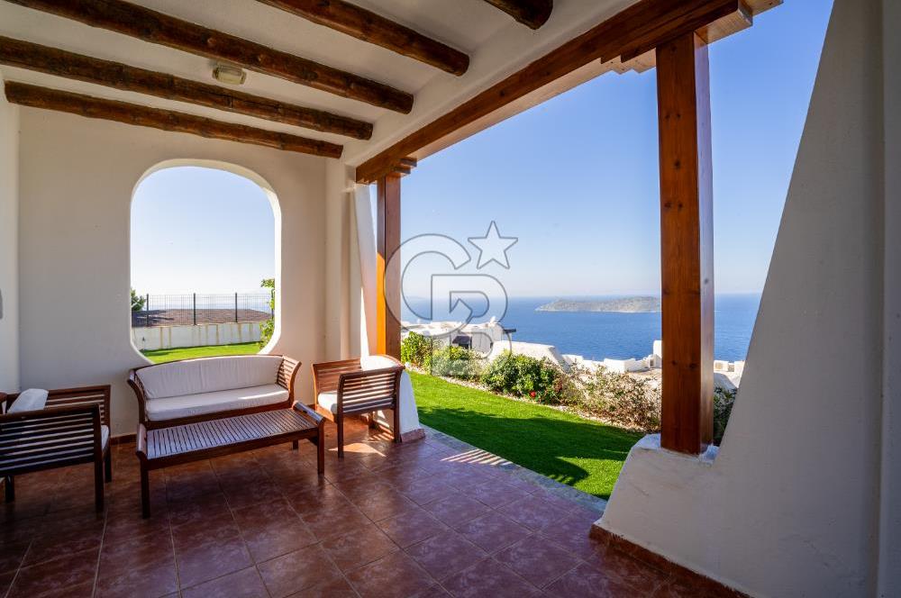 GÜMÜŞLÜK KOYUNBABA LEBİ DERYA MANZARALI BAHÇELİ MÜSTAKİL VİLLA