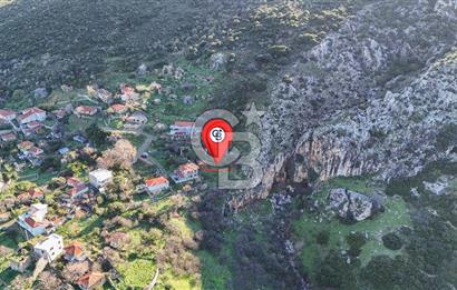 İzmir Karaburun Bozköy'de Satılık 506 m2 Kagir Ev ve Bahçe