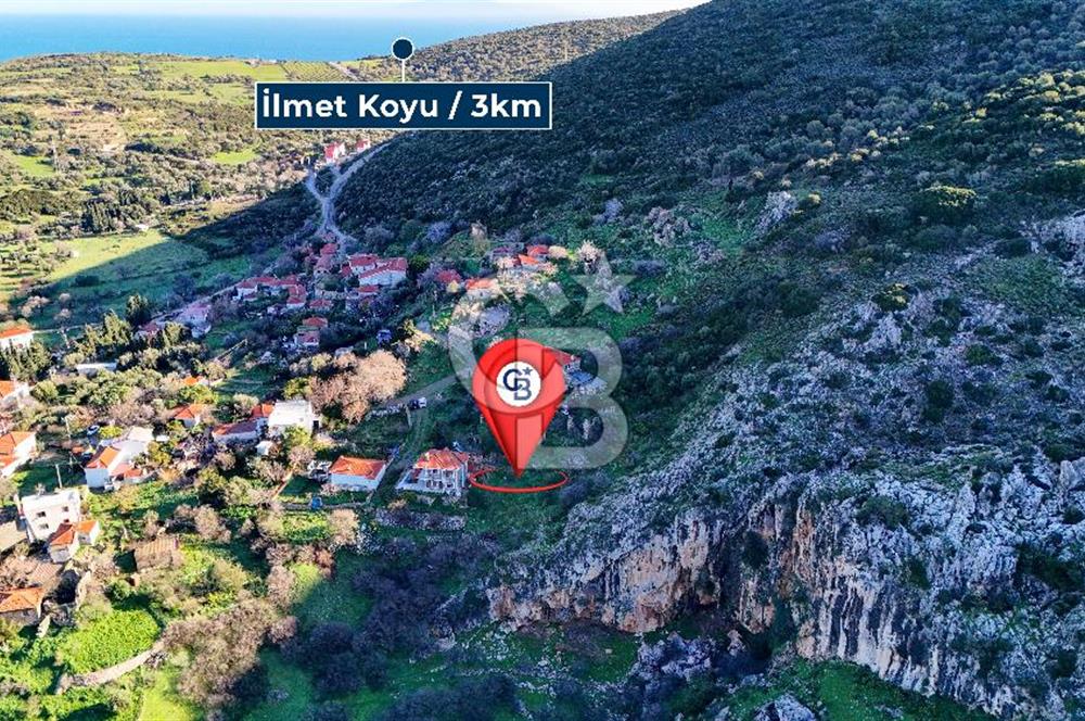 İzmir Karaburun Bozköy'de Satılık 506 m2 Kagir Ev ve Bahçe