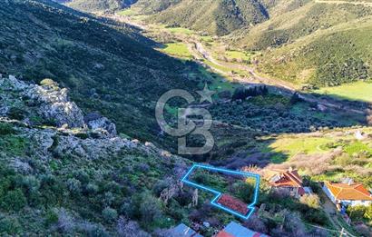 İzmir Karaburun Bozköy'de Satılık 506 m2 Kagir Ev ve Bahçe