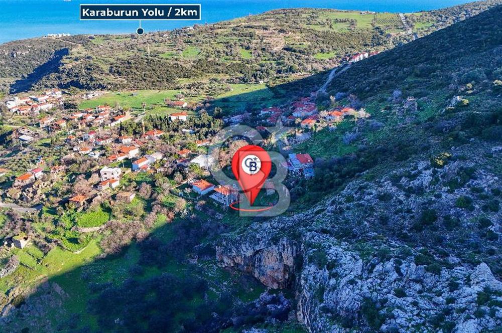 İzmir Karaburun Bozköy'de Satılık 506 m2 Kagir Ev ve Bahçe