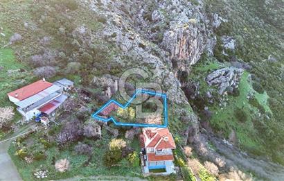 İzmir Karaburun Bozköy'de Satılık 506 m2 Kagir Ev ve Bahçe