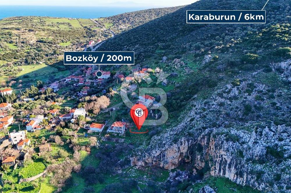 İzmir Karaburun Bozköy'de Satılık 506 m2 Kagir Ev ve Bahçe