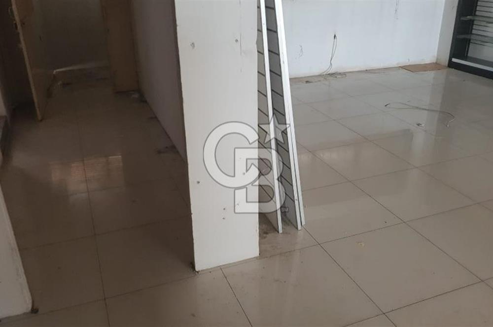 Buca Kozağaç'ta Hasanağa Bahçesine Yakın 230 M2 Batarkat Depolu Dükkan