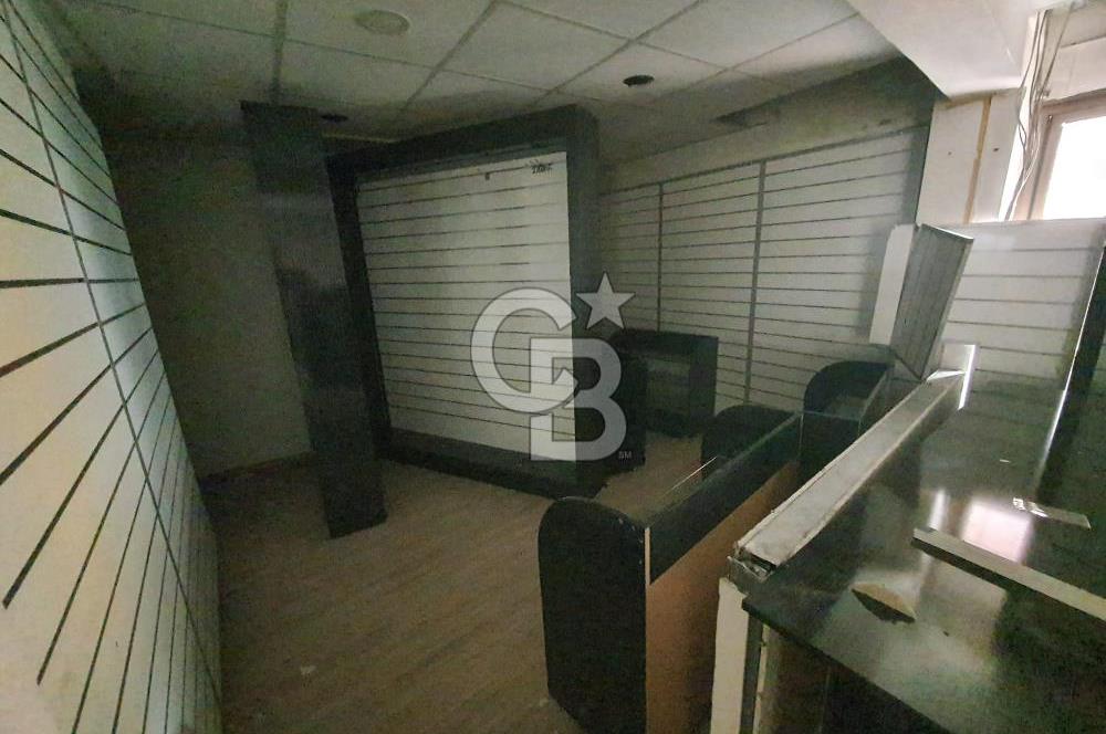 Buca Kozağaç'ta Hasanağa Bahçesine Yakın 230 M2 Batarkat Depolu Dükkan