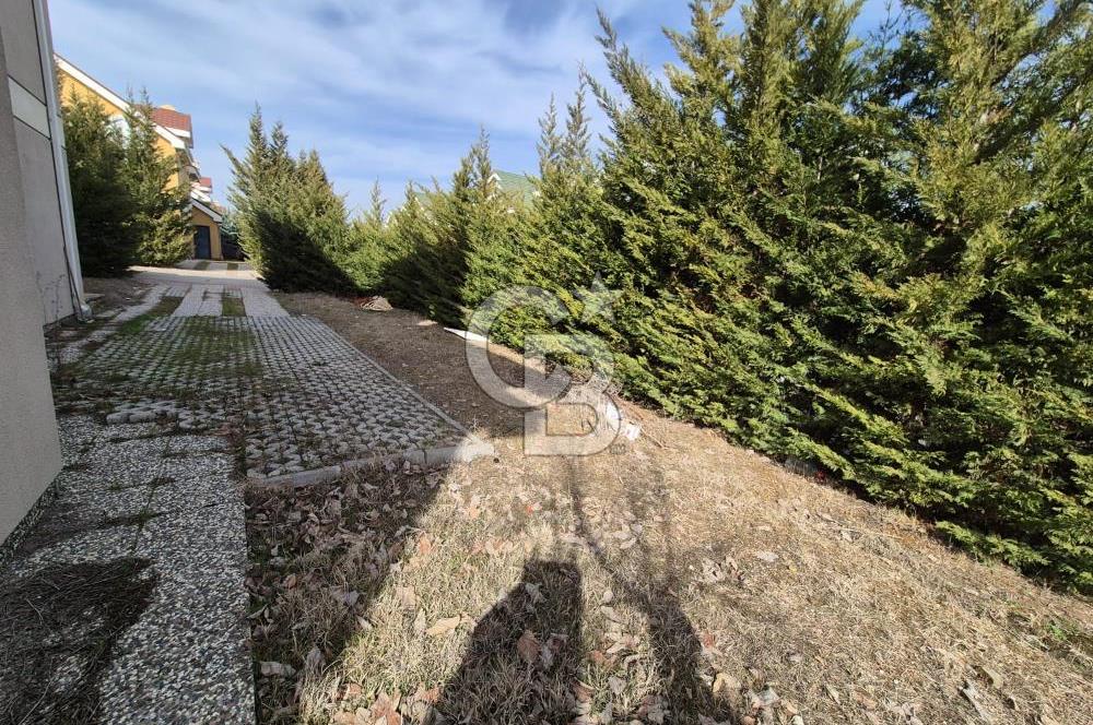 Gölbaşı'nda Natamam Villa: 7+1, Geniş Bahçe, Kooperatif Hissesi 