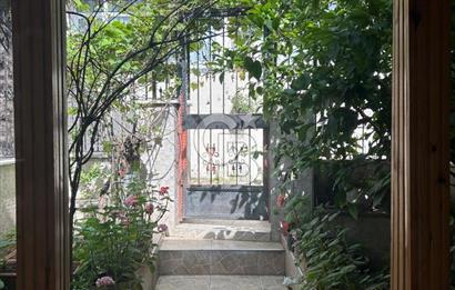 Eyüpsultan Topçularda Özel garajlı Bahçeli Müstakil Dubleks 