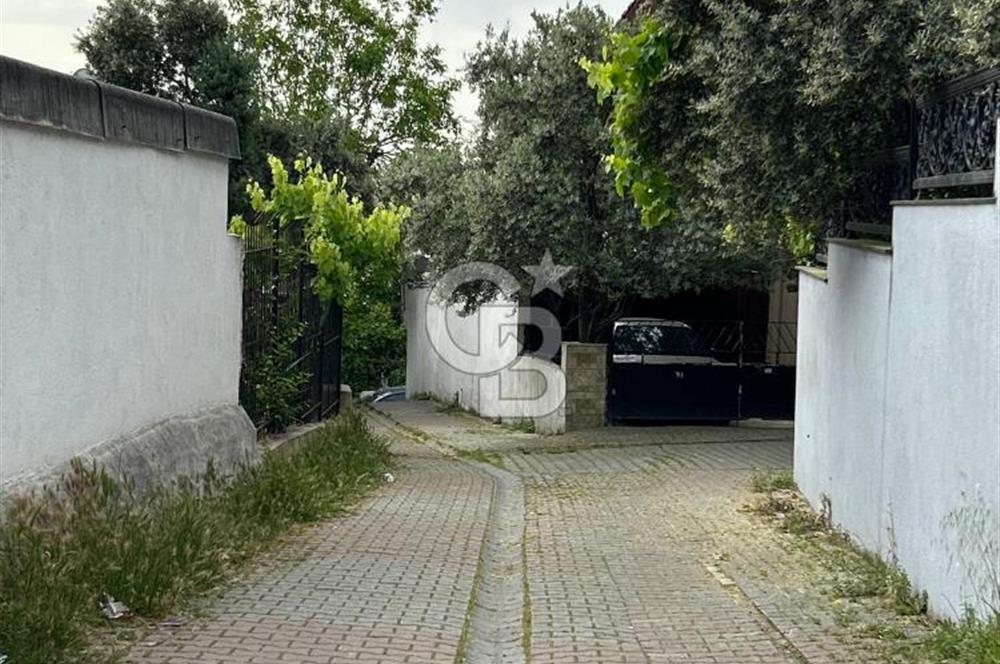 Eyüpsultan Topçularda Özel garajlı Bahçeli Müstakil Dubleks 