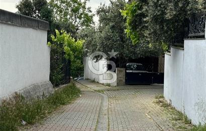 Eyüpsultan Topçularda Özel garajlı Bahçeli Müstakil Dubleks 