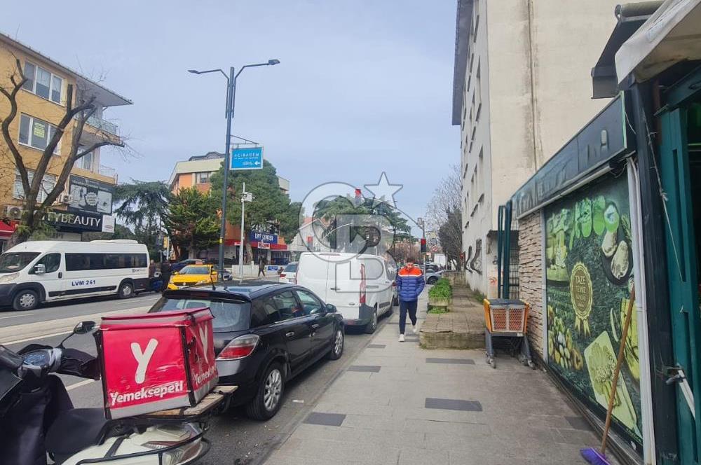 Acıbadem caddesi üzerinde devren kiralık şarküteri
