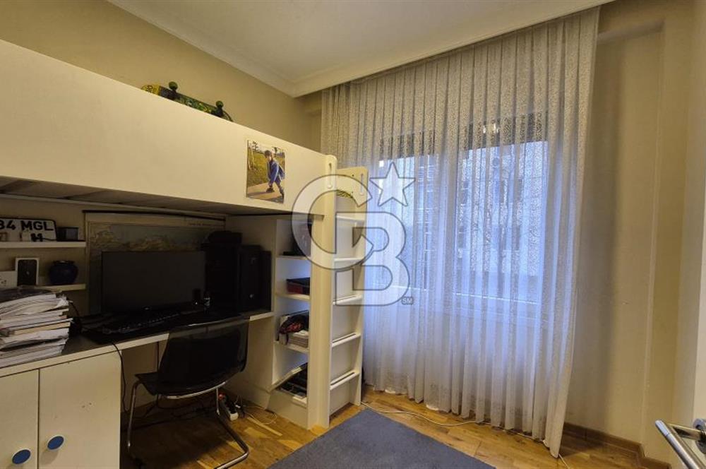 Kadıköy Kızıltoprak’ta, Bağdat Cad ne Sadece 90 Metre Mesafede Satılık 3+1 Daire