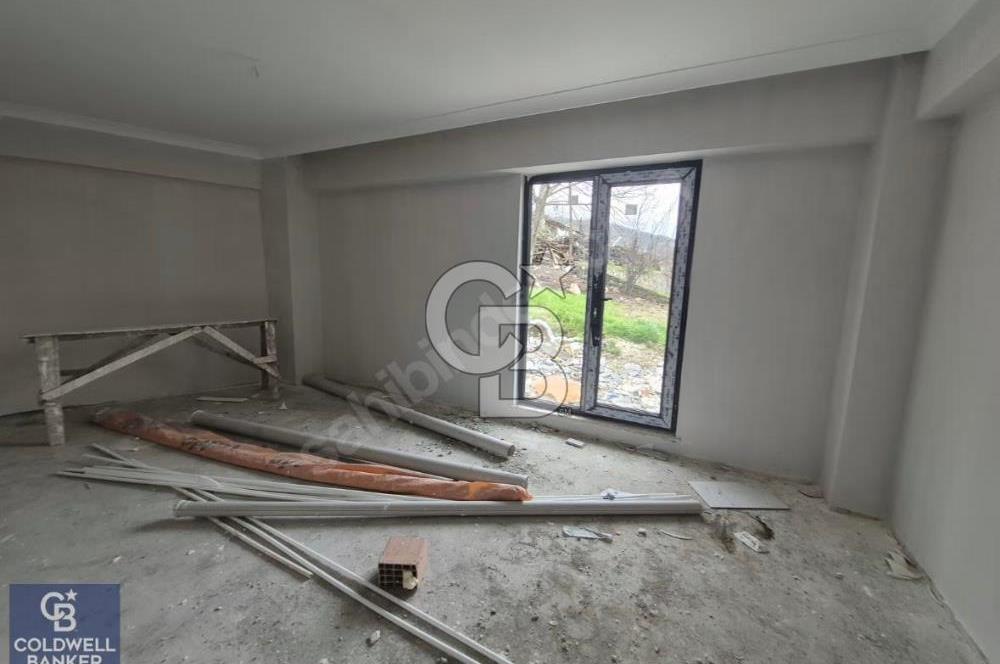 Gölcük Yazlık'ta Deniz Manzaralı 3+1 Bahçe Dubleksi