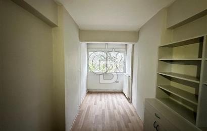 Bornova Kazım Dirik'te Tadilatlı 3+1 Kiralık Daire (125m²)