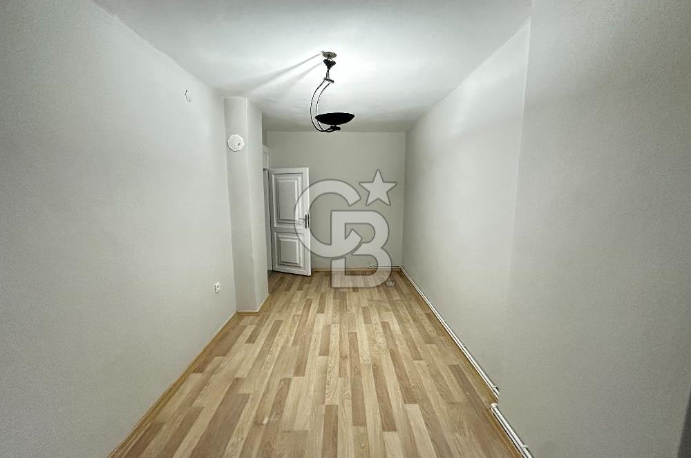 Bornova Kazım Dirik'te Tadilatlı 3+1 Kiralık Daire (125m²)