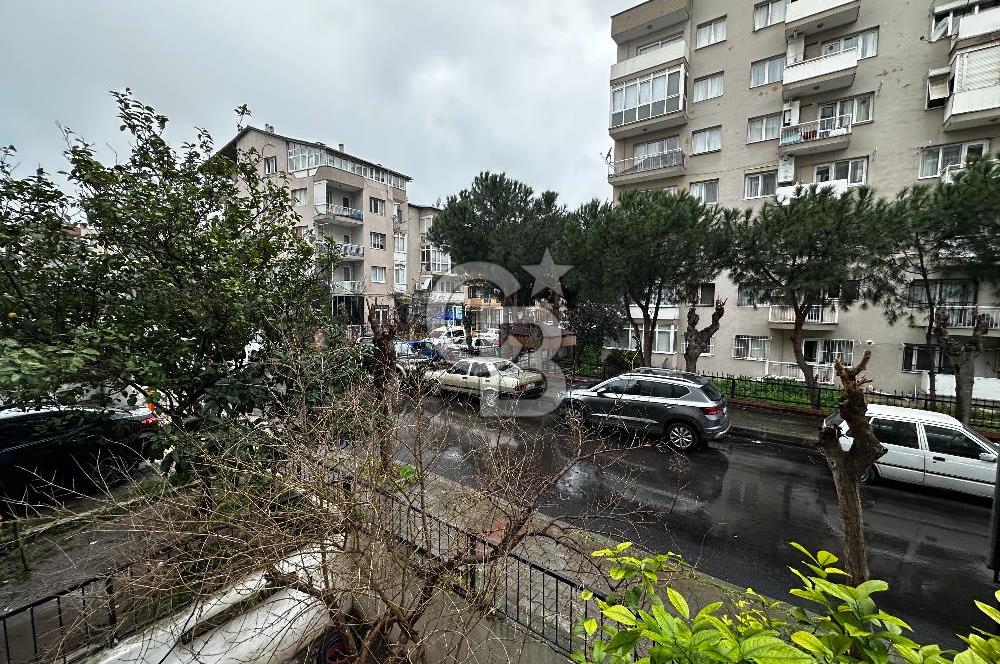 Bornova Kazım Dirik'te Tadilatlı 3+1 Kiralık Daire (125m²)