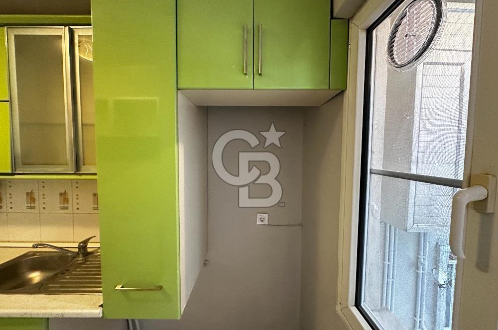 Bornova Kazım Dirik'te Tadilatlı 3+1 Kiralık Daire (125m²)