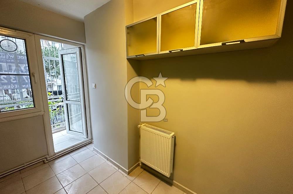 Bornova Kazım Dirik'te Tadilatlı 3+1 Kiralık Daire (125m²)