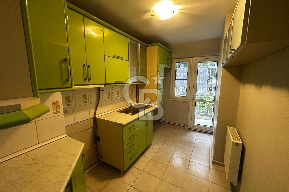 Bornova Kazım Dirik'te Tadilatlı 3+1 Kiralık Daire (125m²)