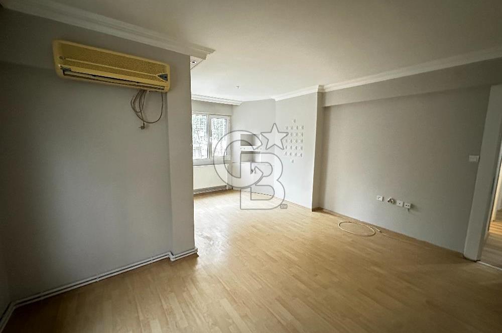 Bornova Kazım Dirik'te Tadilatlı 3+1 Kiralık Daire (125m²)