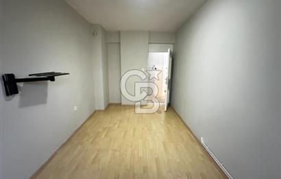 Bornova Kazım Dirik'te Tadilatlı 3+1 Kiralık Daire (125m²)