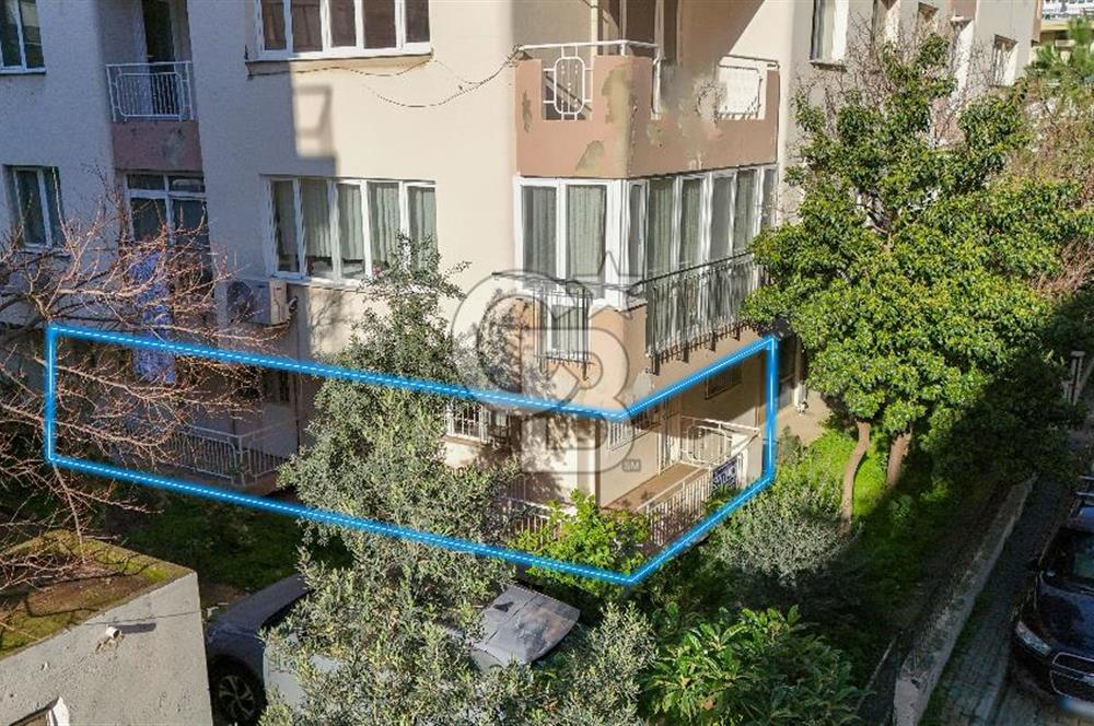 Bostanlı Şehitler Bulvarı Yakını Geniş Bahçeli 3+1 Satılık Daire