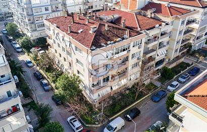 Bostanlı Şehitler Bulvarı Yakını Geniş Bahçeli 3+1 Satılık Daire