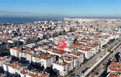 Bostanlı Şehitler Bulvarı Yakını Geniş Bahçeli 3+1 Satılık Daire