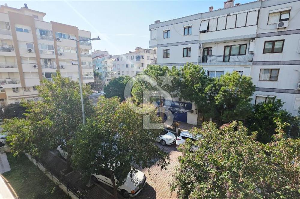 Karşıyaka Bostanlı Muharrem Candaş Sokak Kiralık 3+1 Daire