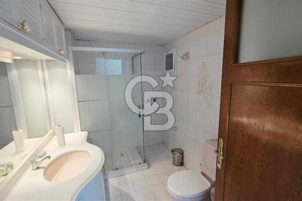Karşıyaka Bostanlı Muharrem Candaş Sokak Kiralık 3+1 Daire