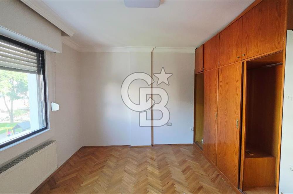 Karşıyaka Bostanlı Muharrem Candaş Sokak Kiralık 3+1 Daire