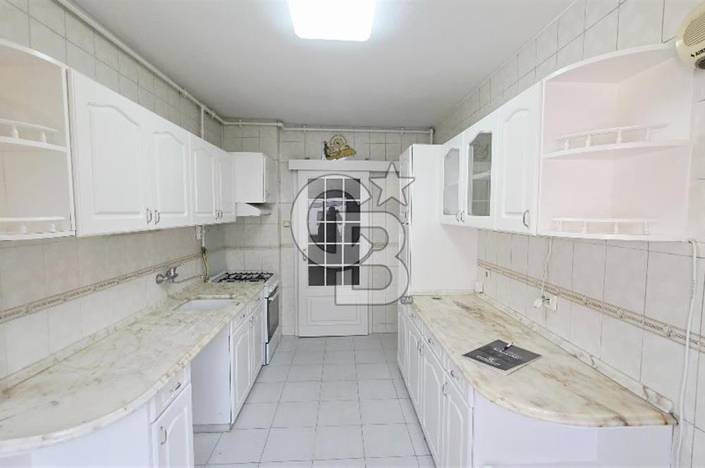 Karşıyaka Bostanlı Muharrem Candaş Sokak Kiralık 3+1 Daire