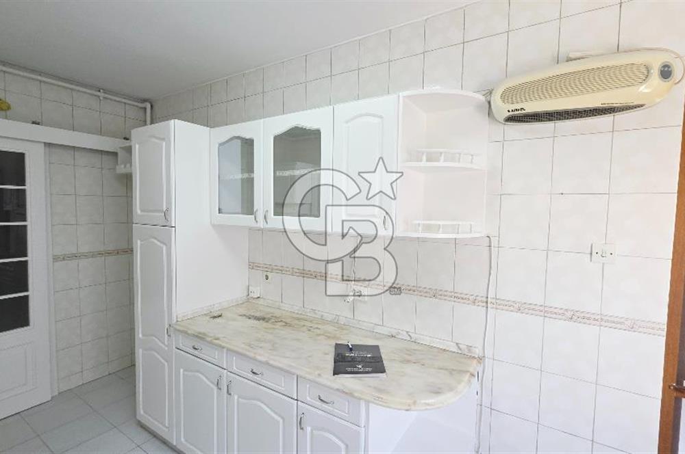 Karşıyaka Bostanlı Muharrem Candaş Sokak Kiralık 3+1 Daire