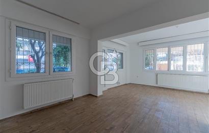 Bostanlı Şehitler Bulvarı Yakını Geniş Bahçeli 3+1 Satılık Daire