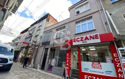 MUSELAND-KARABAĞLAR'DA MERKEZİ KONUMDA KOMPLE SATILIK BİNA