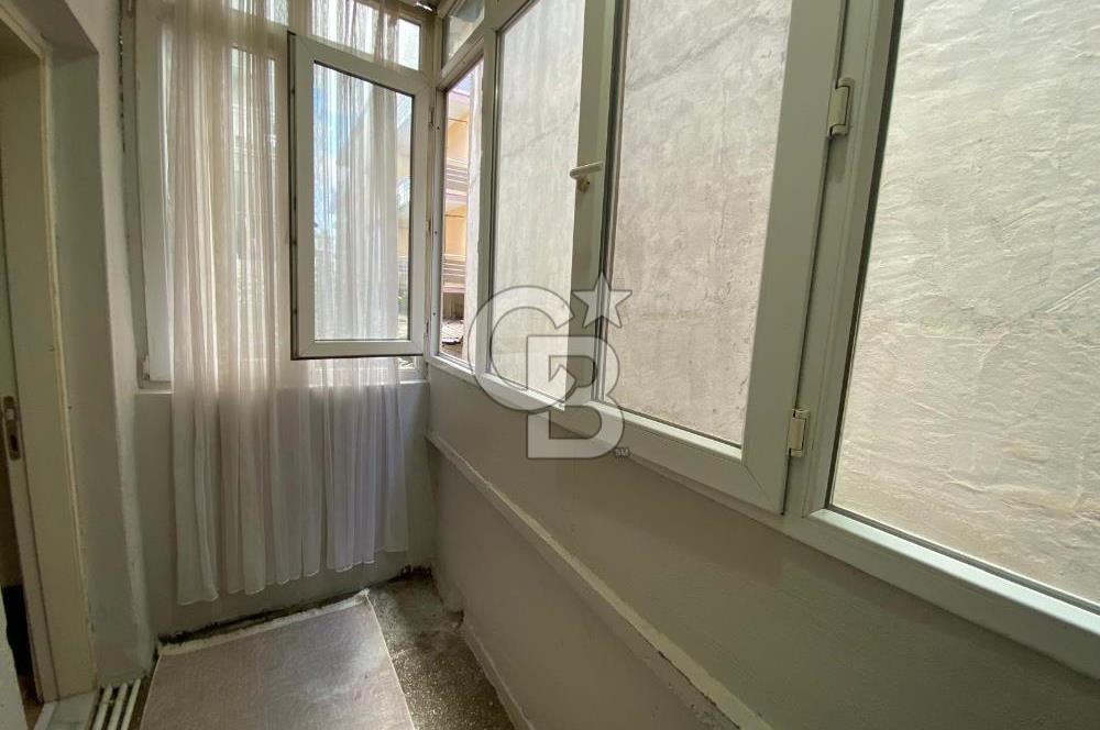 MUSELAND-KARABAĞLAR'DA MERKEZİ KONUMDA KOMPLE SATILIK BİNA