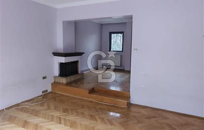 BARIŞ SİTESİNDE KİRALIK 6+1 TRİPLEKS VİLLA