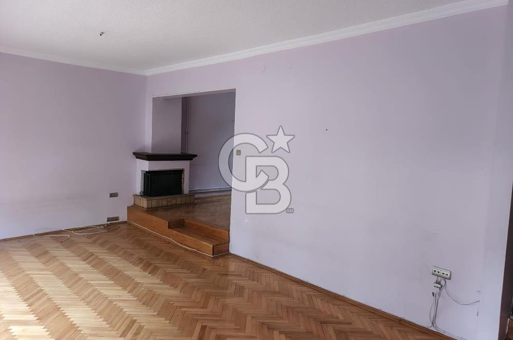 BARIŞ SİTESİNDE KİRALIK 6+1 TRİPLEKS VİLLA