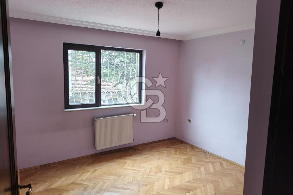 BARIŞ SİTESİNDE KİRALIK 6+1 TRİPLEKS VİLLA