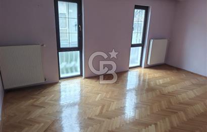 BARIŞ SİTESİNDE KİRALIK 6+1 TRİPLEKS VİLLA