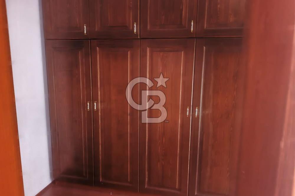 BARIŞ SİTESİNDE KİRALIK 6+1 TRİPLEKS VİLLA