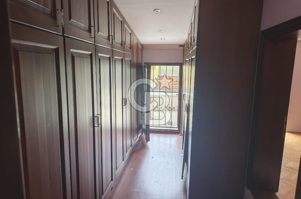 BARIŞ SİTESİNDE KİRALIK 6+1 TRİPLEKS VİLLA